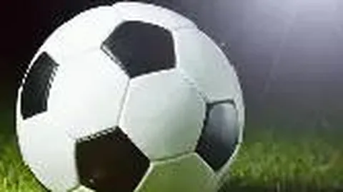 绿军大胜湖人力挽狂澜，勒布朗揽15+13，浓眉哥归来贡献寥寥